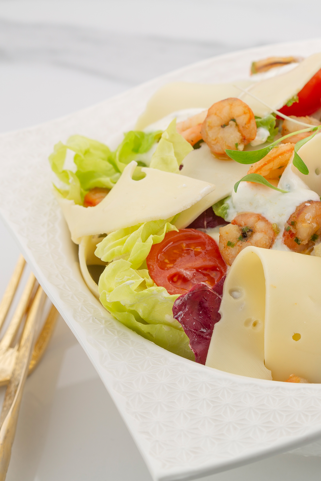 Fresh salad with shrimps and Normantal Fresh salad with shrimps and Normantal