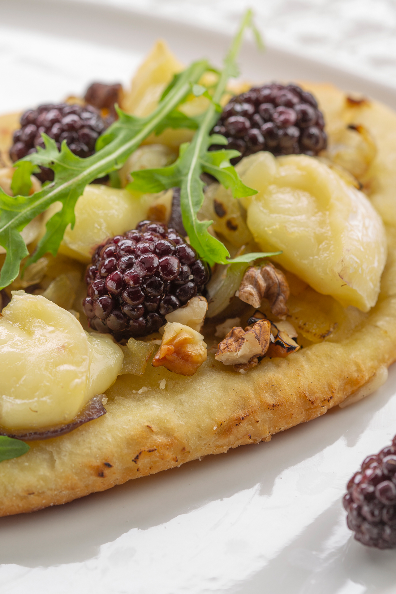 Blackberry and Brie au Bleu mini pizza