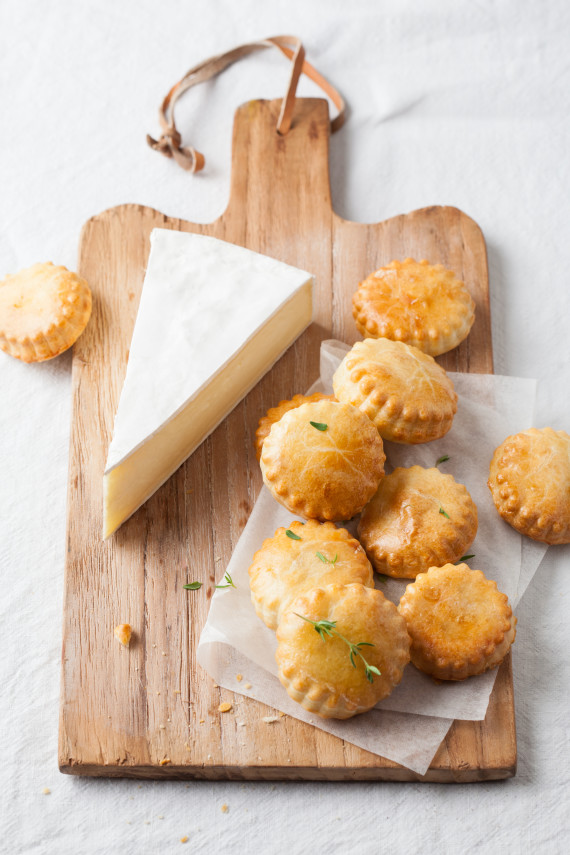   French-style scones with Brie 